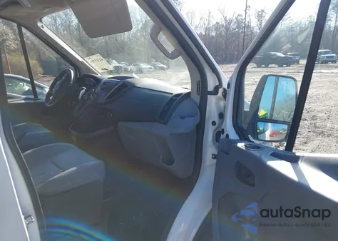 2015 Ford Transit-250 z USA, uszkodzony, nr VIN 1FTNR2XM1FKB33458